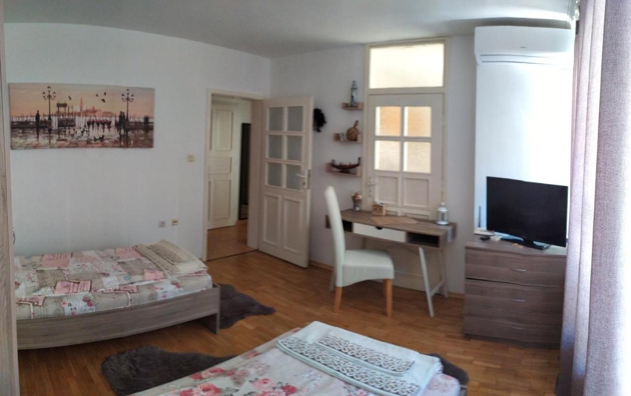 Apartament Bogoslovovi Varna Buitenkant foto